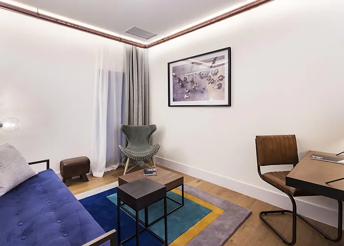 One Shot Tabakalera House Hotel 4*