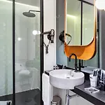 One Shot Tabakalera House Hotel 4*