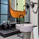 One Shot Tabakalera House Hotel 4*