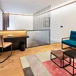 One Shot Tabakalera House Hotel