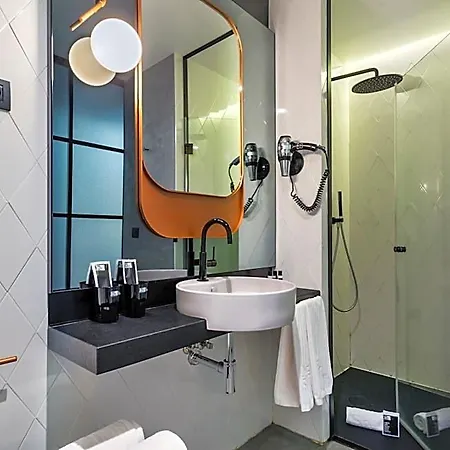 One Shot Tabakalera House 4* San Sebastián