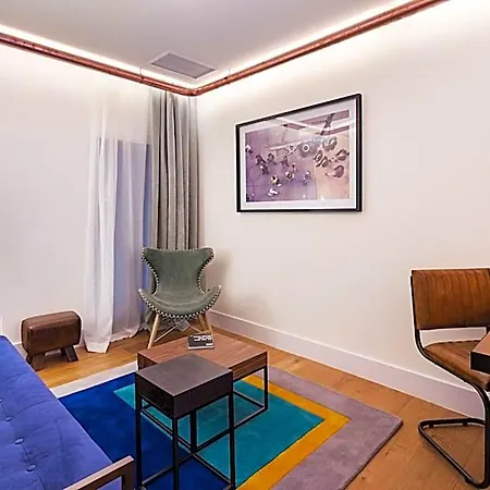 One Shot Tabakalera House Szálloda 4*