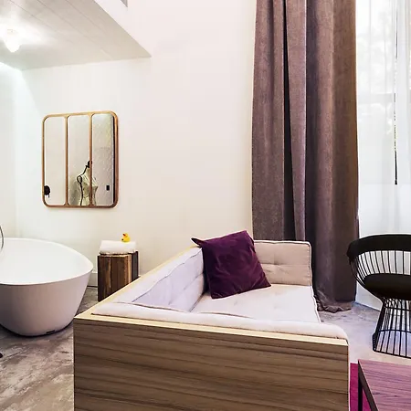 One Shot Tabakalera House Ξενοδοχείο