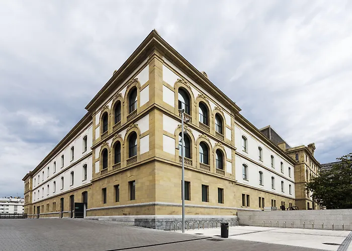 One Shot Tabakalera House Hotel 4*