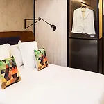 Hotel One Shot Tabakalera House 4*