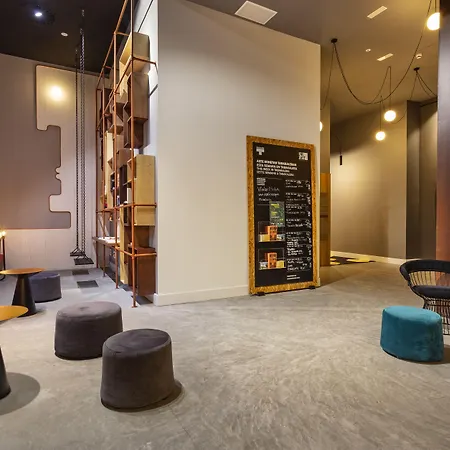 One Shot Tabakalera House 4* Сан-Себастьян